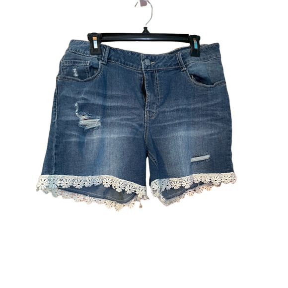 Faded Glory Pants - Faded Glory women's denim shorts with scalloped edging